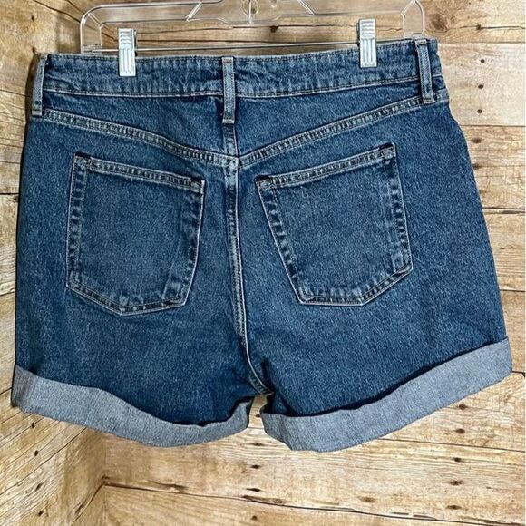 FREE ASSEMBLY SUPER HIGH RISE CLASSIC CASUAL EVERYDAY CUFFED DENIM SHORTS SZ. 14 - Picture 2 of 6